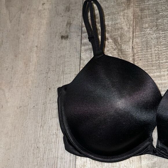 Victoria’s Secret very sexy push-up‎ bra- size 32DDD - Picture 3 of 8